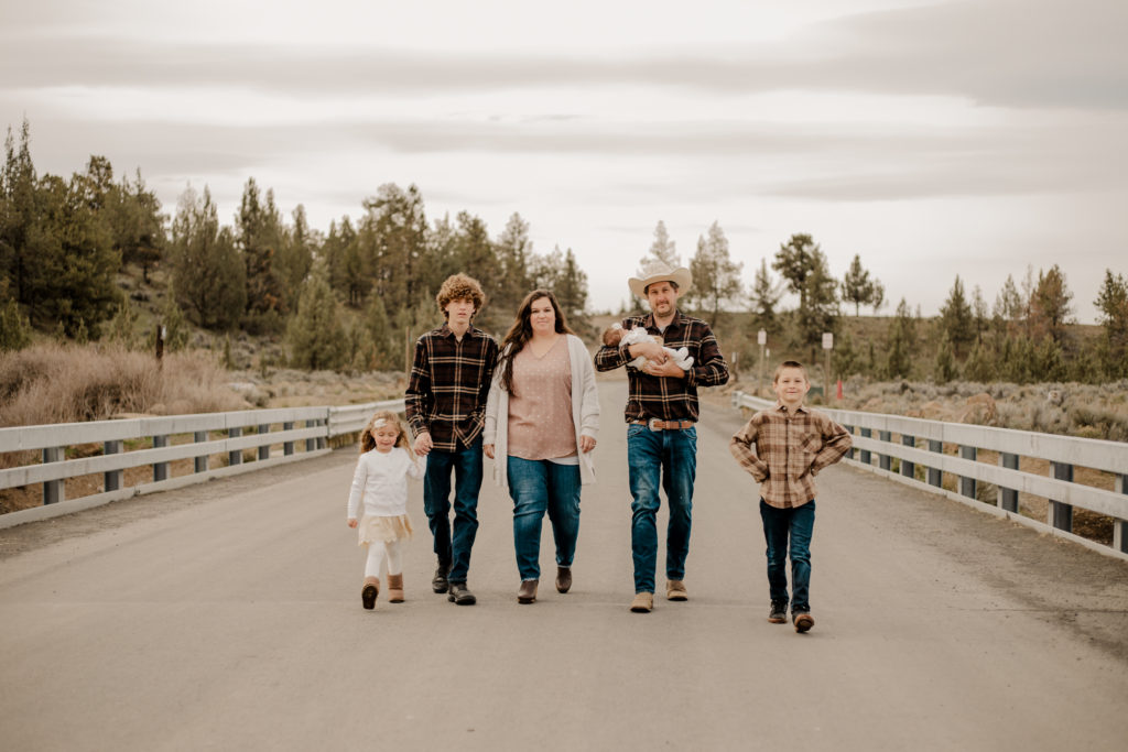 Redmond Oregon Family Photography Session in Redmond Oregon