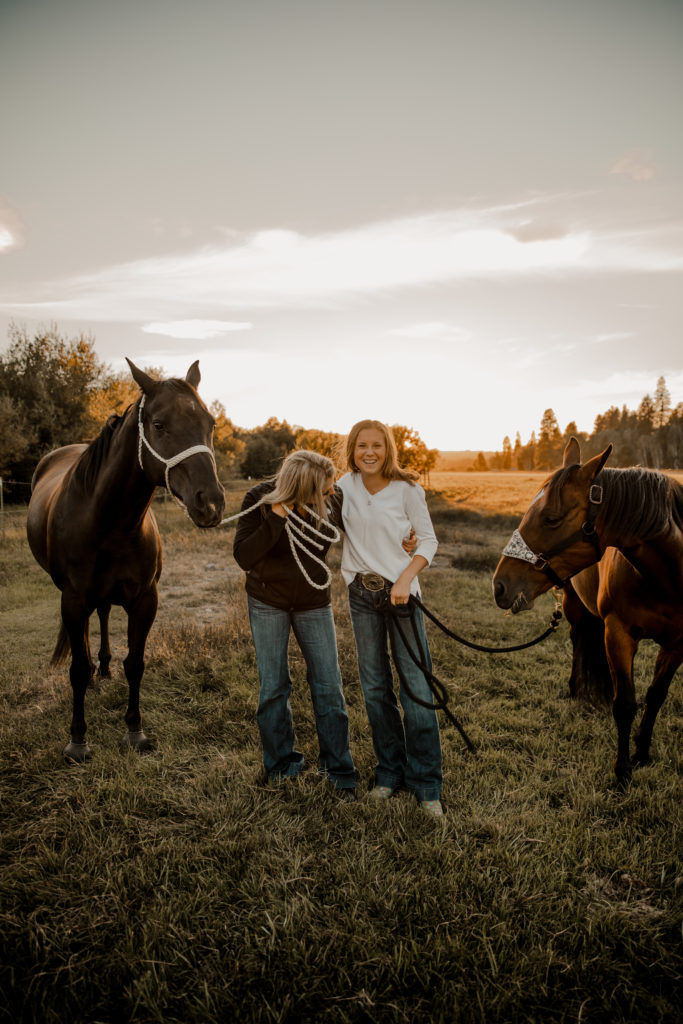 Senior Portrait Session Sisters, Oregon
